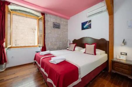 Heritage Tragos - 53