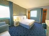 Double Corner Suite Room with Creek and Heritage Views