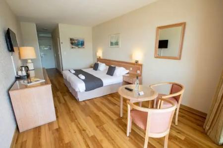 Hôtel la Pinède - 46