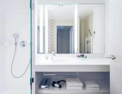 Mercure Annecy Centre - 100