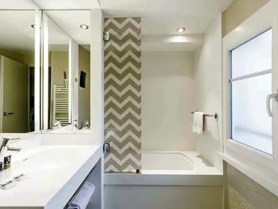 Mercure Annecy Centre - 130