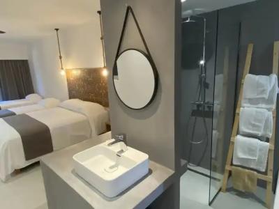 Hôtel Hélios - 120