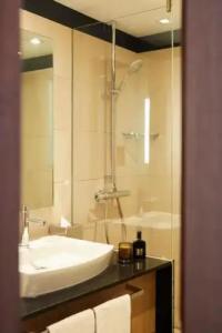 Le Parchamp, Paris Boulogne, a Tribute Portfolio - 71