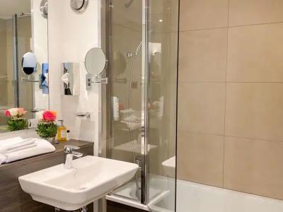 Best Western Royal Caen - 9