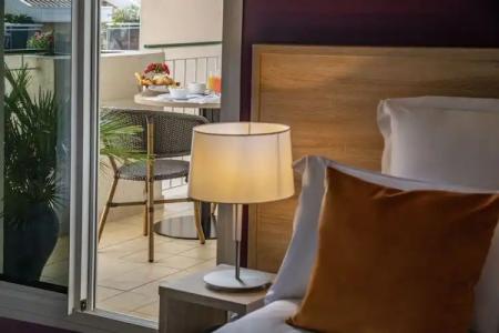 Amarante Cannes - 112
