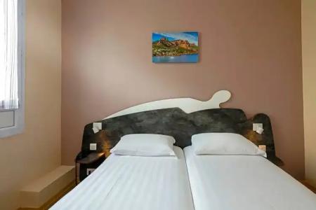 Hôtel L'Estérel - - 41