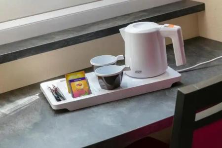 Hôtel L'Estérel - - 51