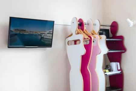 Hôtel L'Estérel - - 55