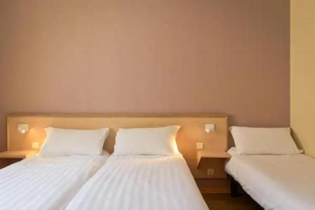 Hôtel L'Estérel - - 48