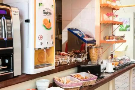 Hôtel L'Estérel - - 11