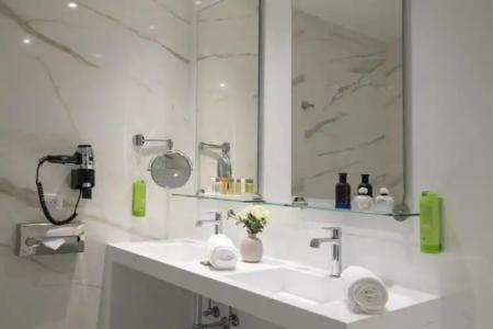 GOLDEN TULIP CANNES de PARIS - 256