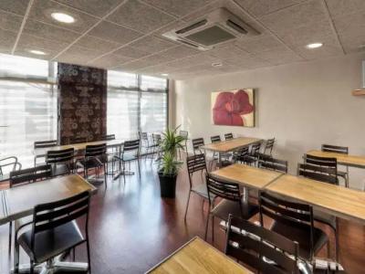 Novotel Suites Clermont Ferrand Polydome - 24
