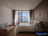 2 Bedrooms Deluxe Family Suite with lake view