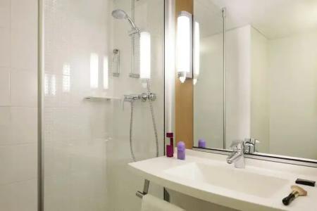 Ibis Hyères Centre - 10