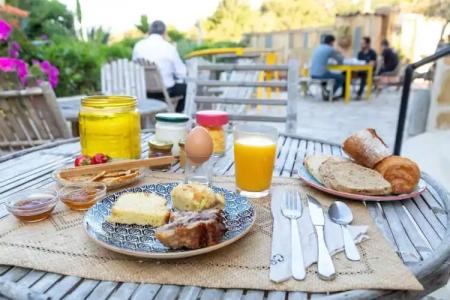 Hôtel Almanarre Plage - Hôtel Eco-Responsable Face à la Mer - 11