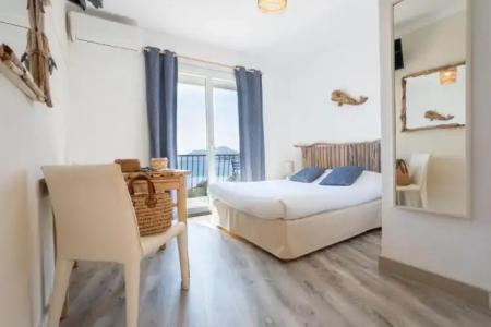 Hôtel Almanarre Plage - Hôtel Eco-Responsable Face à la Mer - 71