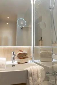 Albert 1'er Nice, France - 150