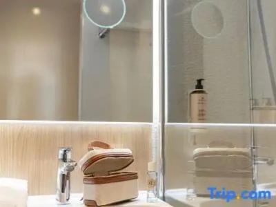 Albert 1'er Nice, France - 135