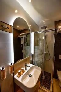 Albert 1'er Nice, France - 146