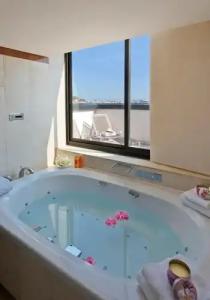 Holiday Inn NICE by IHG - 49