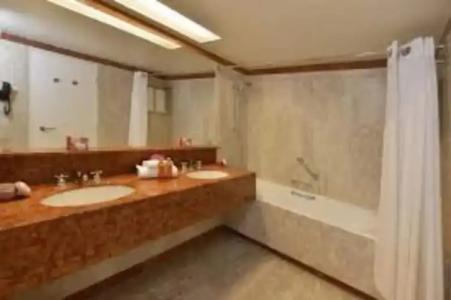 Holiday Inn NICE by IHG - 39