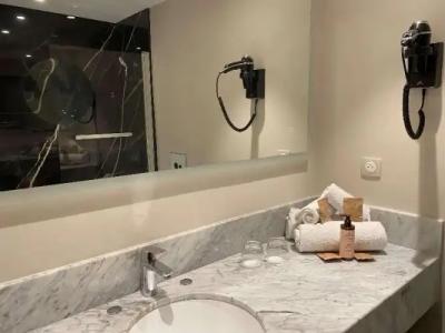 Mercure Orléans Centre Bords de Loire - 96