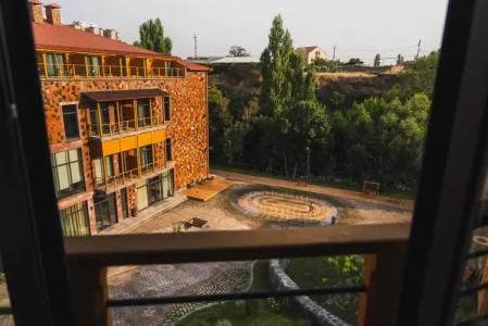 Red Bridge Yerevan - 75