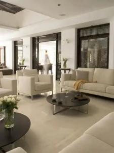 9 Muses Santorini Resort - 7