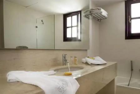 9 Muses Santorini Resort - 9