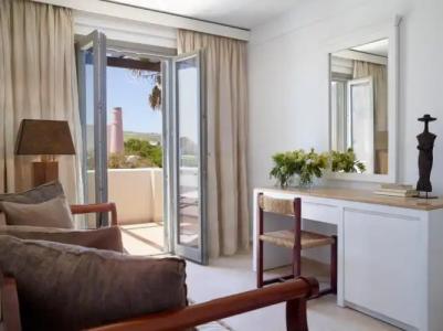 9 Muses Santorini Resort - 43