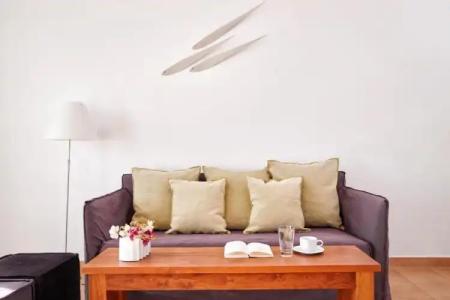 Manos Small World - 50