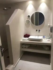 Santo Miramare Beach Resort - 9