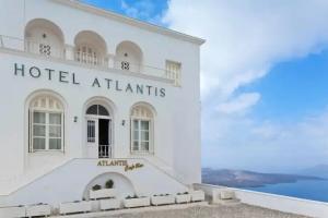 Atlantis Hotel, Fira