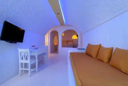 Abyssanto Suites and Spa - 75