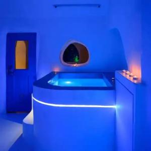 Abyssanto Suites and Spa - 57