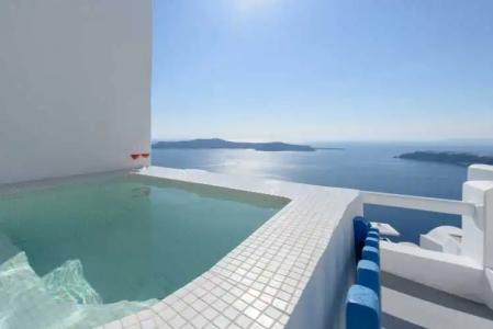 Abyssanto Suites and Spa - 68