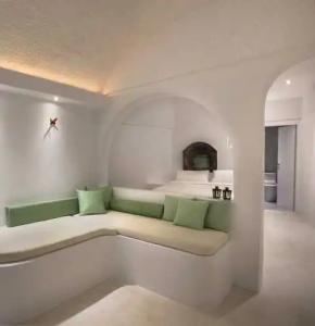 Abyssanto Suites and Spa - 96