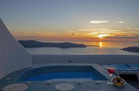 Abyssanto Suites and Spa - 22