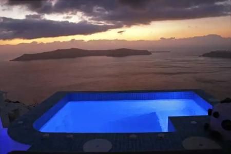 Abyssanto Suites and Spa - 38