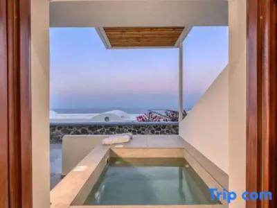 Splendour & Suites - 218