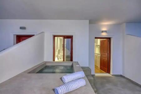 Splendour & Suites - 216