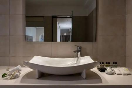 Splendour & Suites - 184