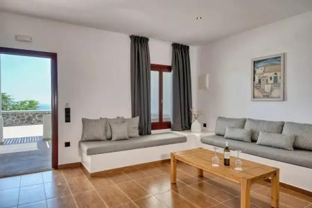 Splendour & Suites - 250