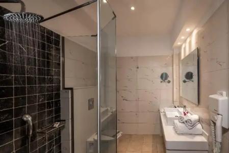 Splendour & Suites - 114