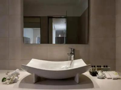 Splendour & Suites - 202