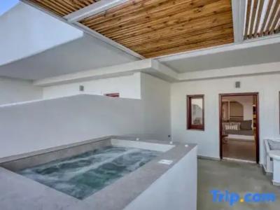 Splendour & Suites - 277