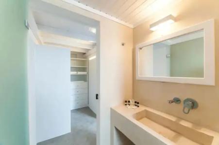 Artemis Suites - 117