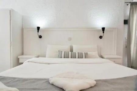 Artemis Suites - 105