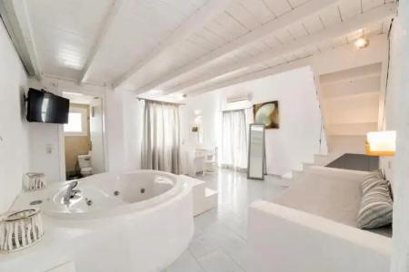 Artemis Suites - 121