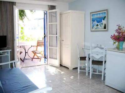 Paradise Resort - 32